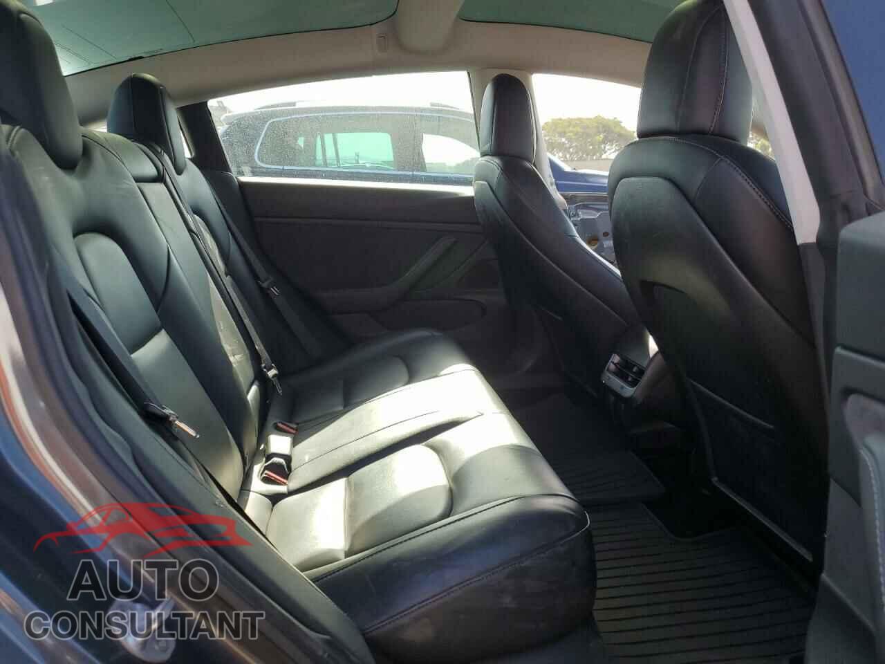 TESLA MODEL 3 2019 - 5YJ3E1EA6KF416323