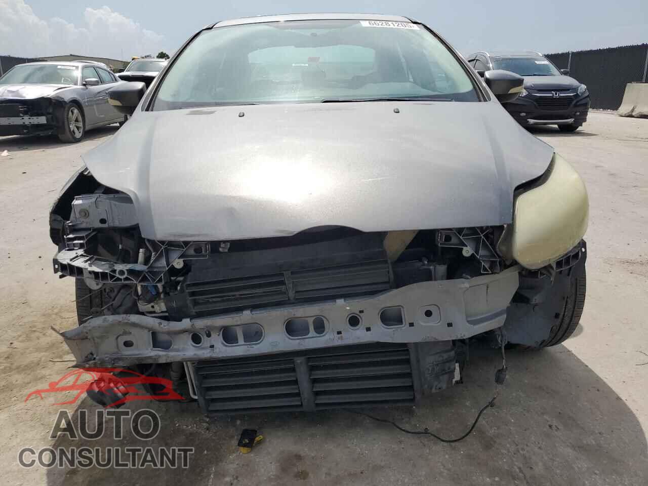 FORD FOCUS 2014 - 1FADP3F22EL204124