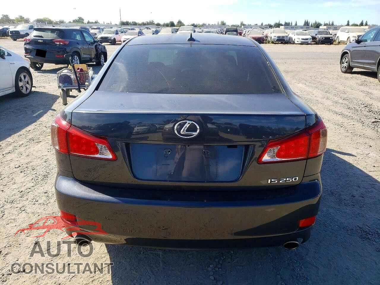 LEXUS IS 2011 - JTHBF5C26B5150667