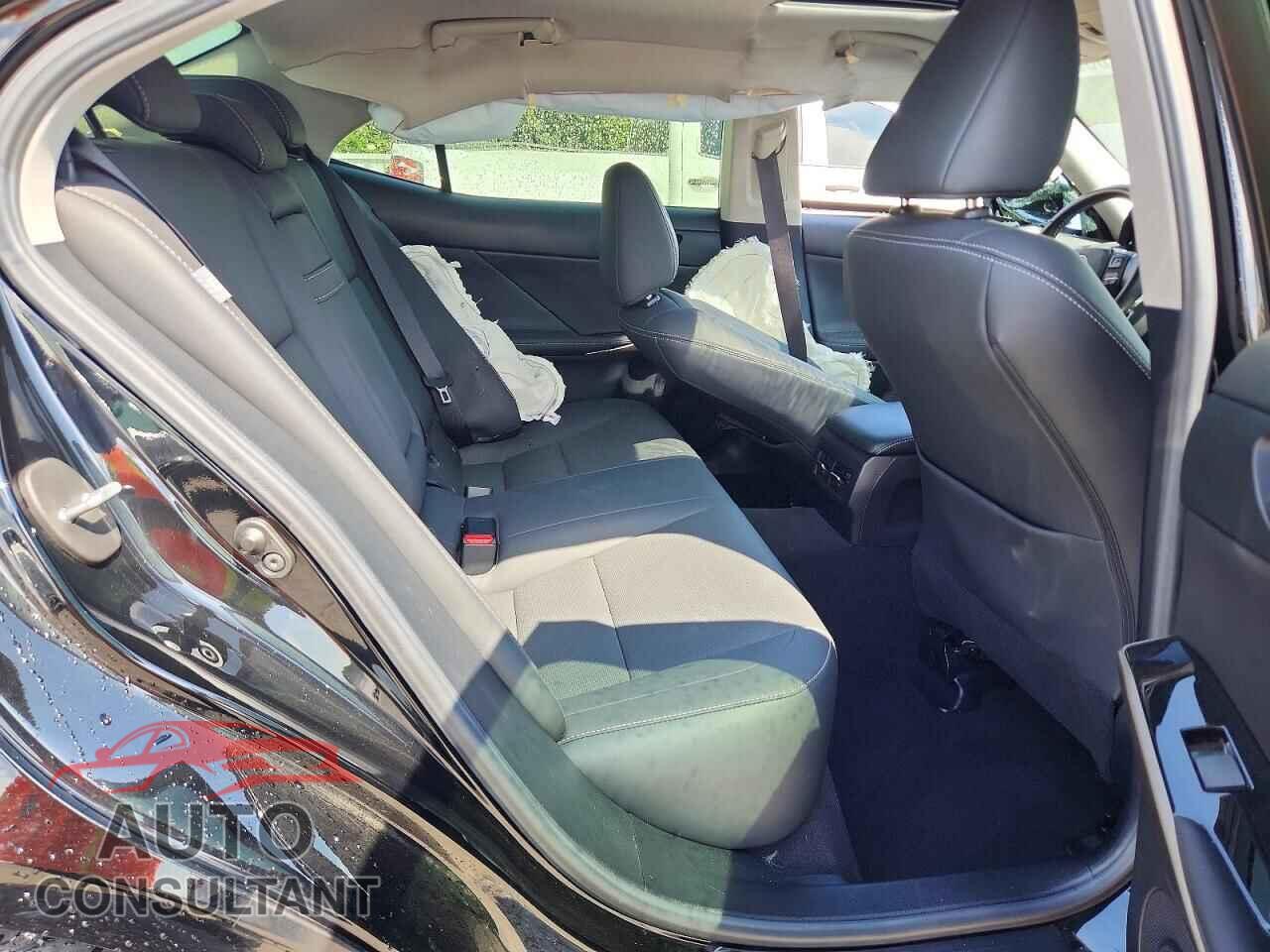 LEXUS IS 2020 - JTHAA1D26L5106090