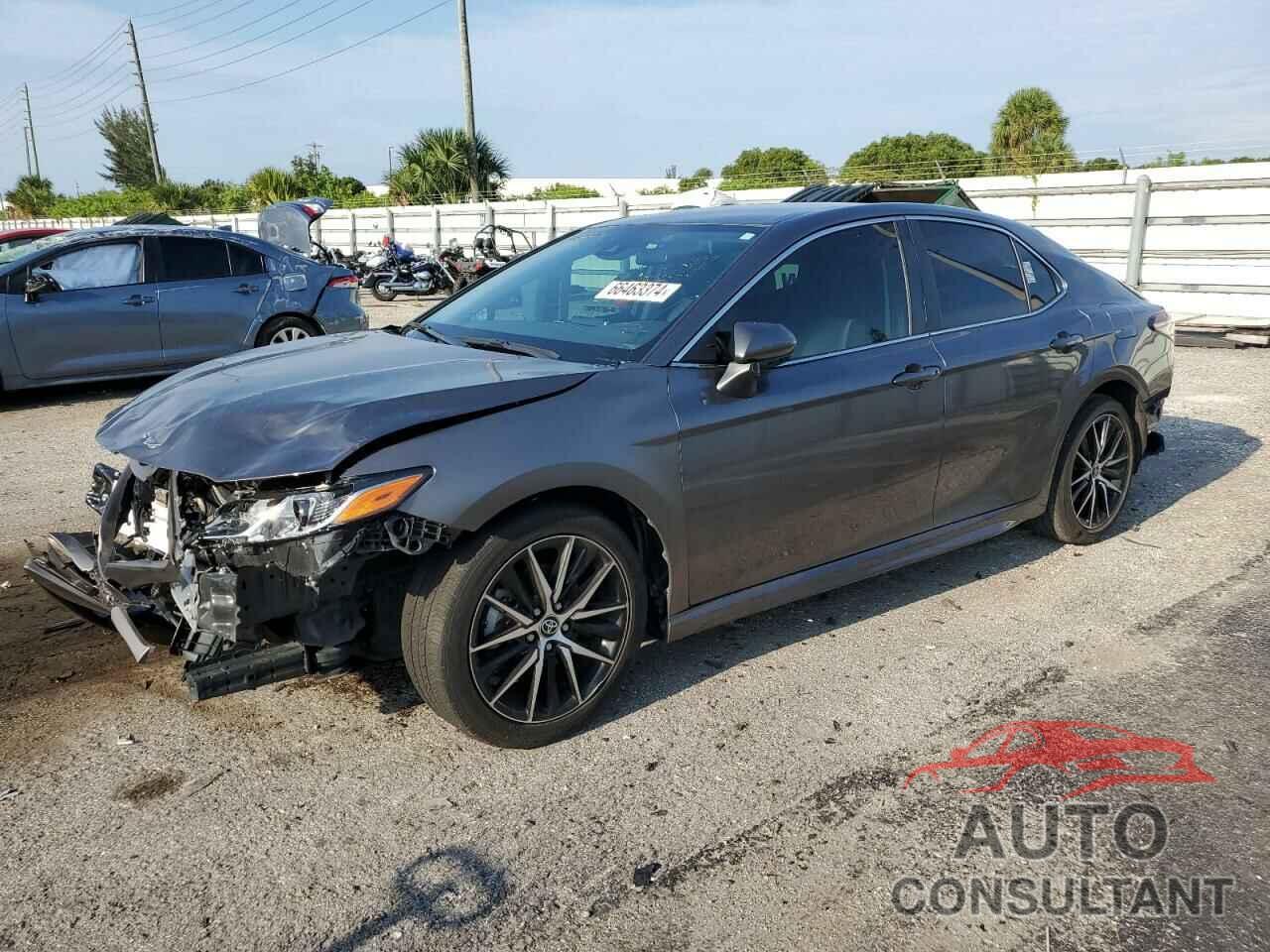 TOYOTA CAMRY 2022 - 4T1G11AK6NU679267