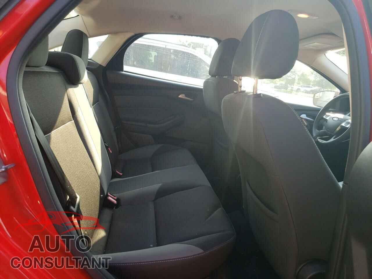 FORD FOCUS 2014 - 1FADP3F22EL301470