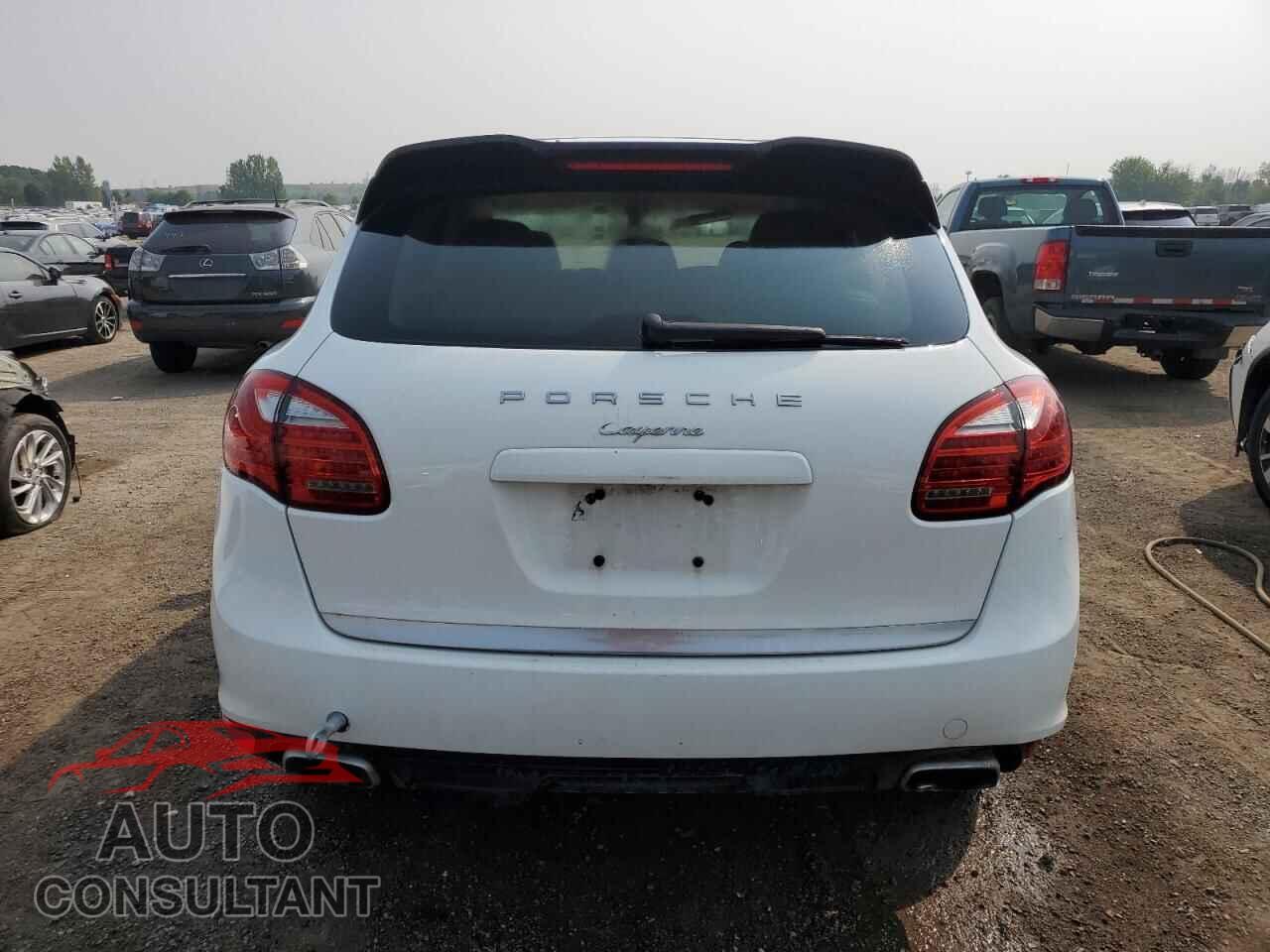 PORSCHE CAYENNE 2012 - WP1AA2A29CLA07236
