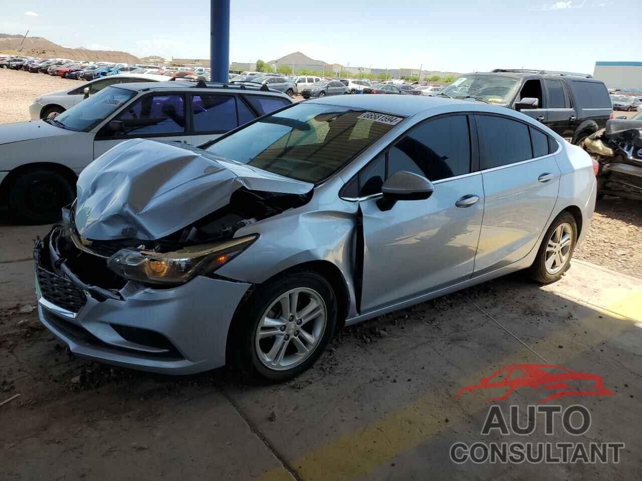 CHEVROLET CRUZE 2018 - 1G1BE5SM2J7176248