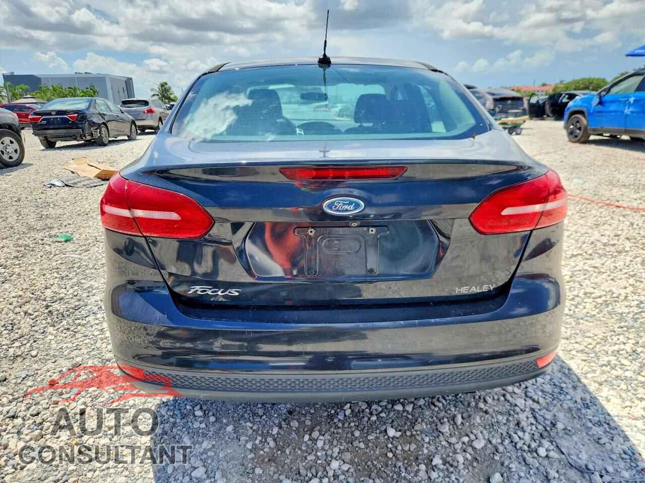 FORD FOCUS 2015 - 1FADP3E25FL310800