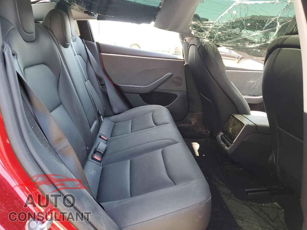 TESLA MODEL 3 2024 - 5YJ3E1EA8RF864492