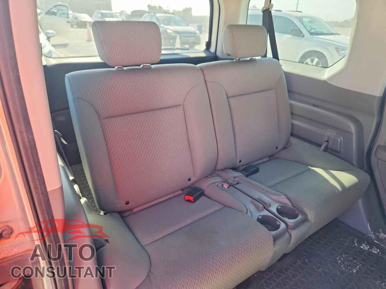 HONDA ELEMENT 2011 - 5J6YH2H75BL002380