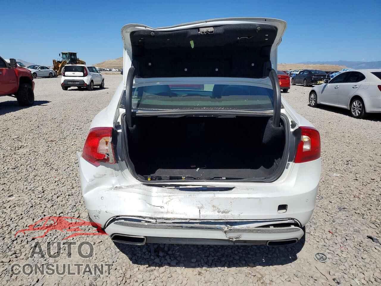 VOLVO S60 2017 - LYV402TK9HB129878