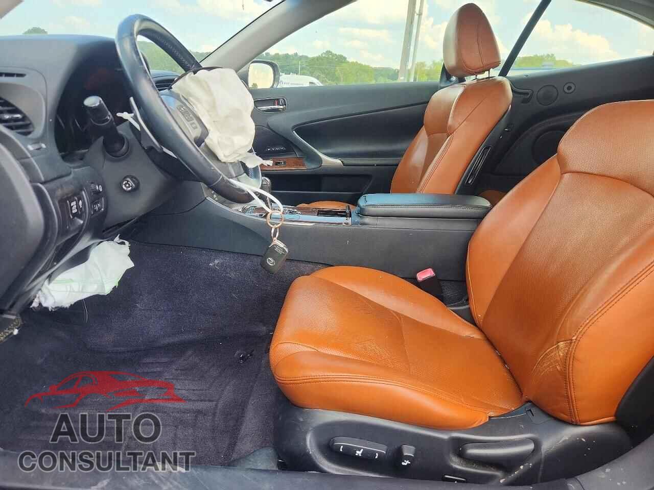 LEXUS IS 2012 - JTHFF2C27C2526151