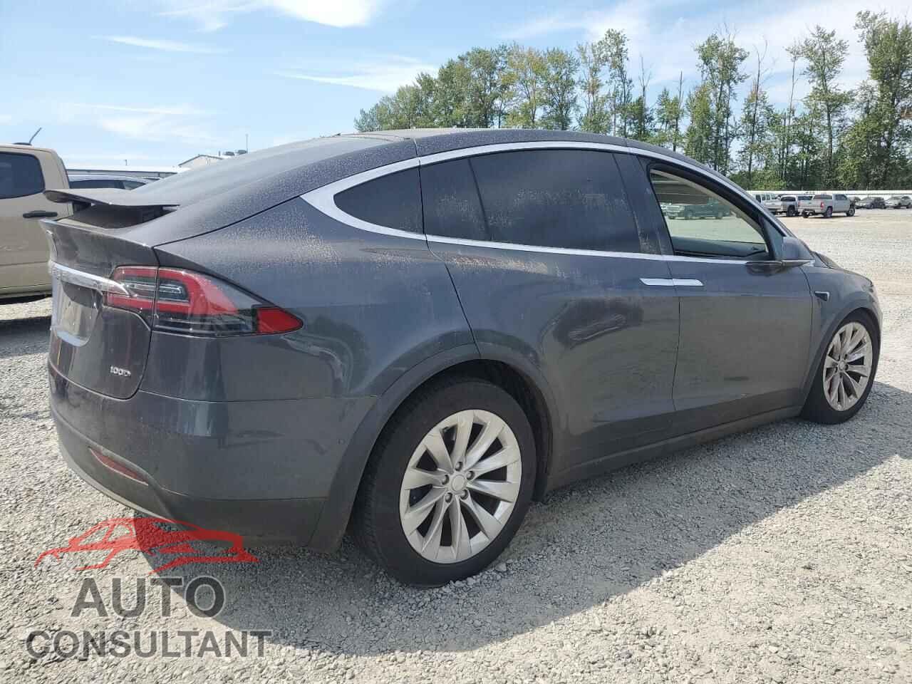 TESLA MODEL X 2017 - 5YJXCDE20HF068304