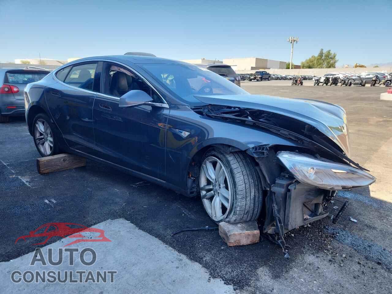 TESLA MODEL S 2015 - 5YJSA1E24FF116267