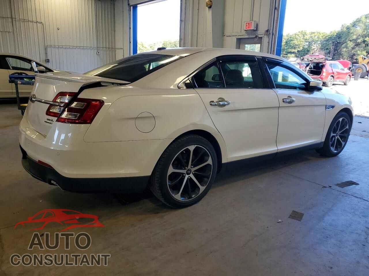 FORD TAURUS 2015 - 1FAHP2E85FG120939