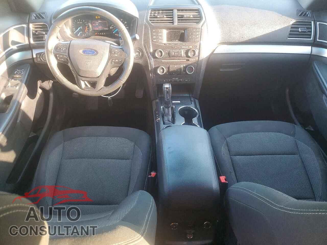 FORD EXPLORER 2017 - 1FM5K7D80HGA43356