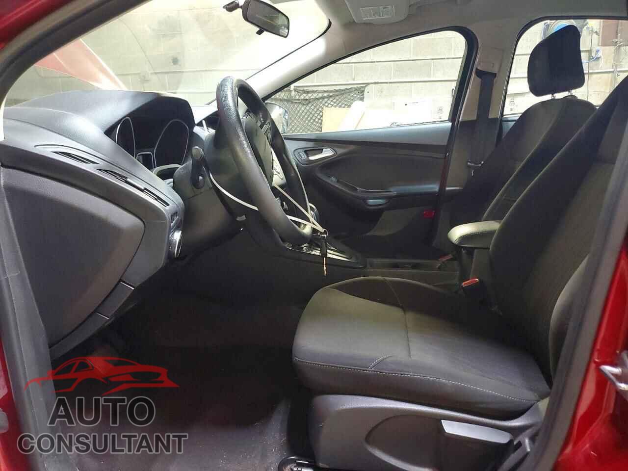 FORD FOCUS 2015 - 1FADP3F24FL339896