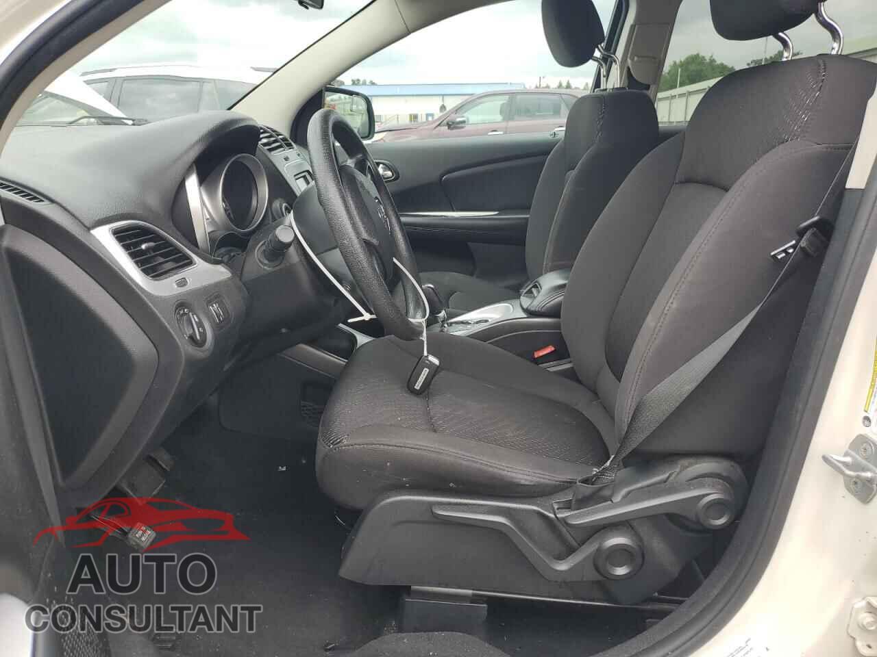 DODGE JOURNEY 2012 - 3C4PDCBG0CT305021