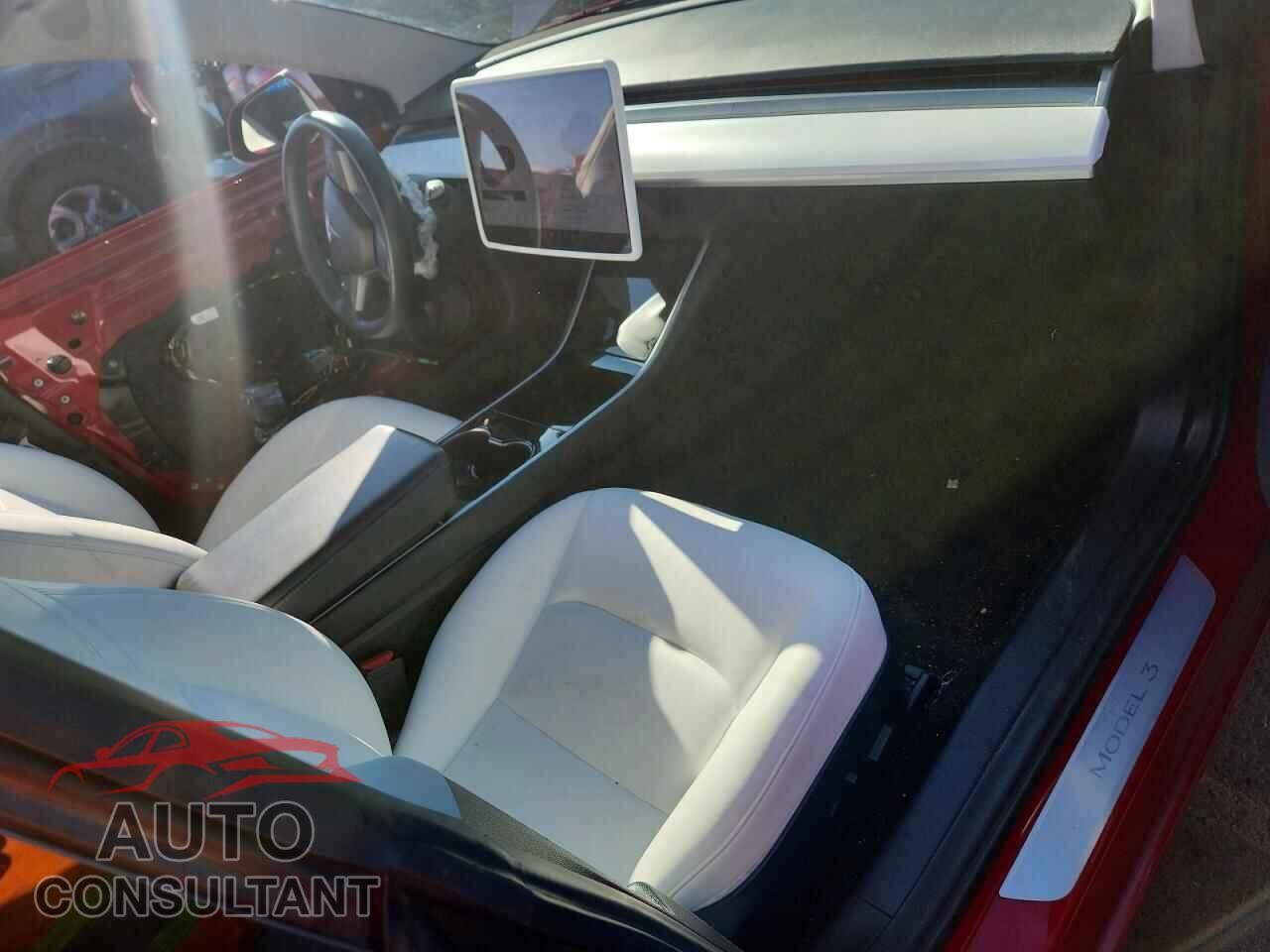 TESLA MODEL 3 2018 - 5YJ3E1EB7JF075117