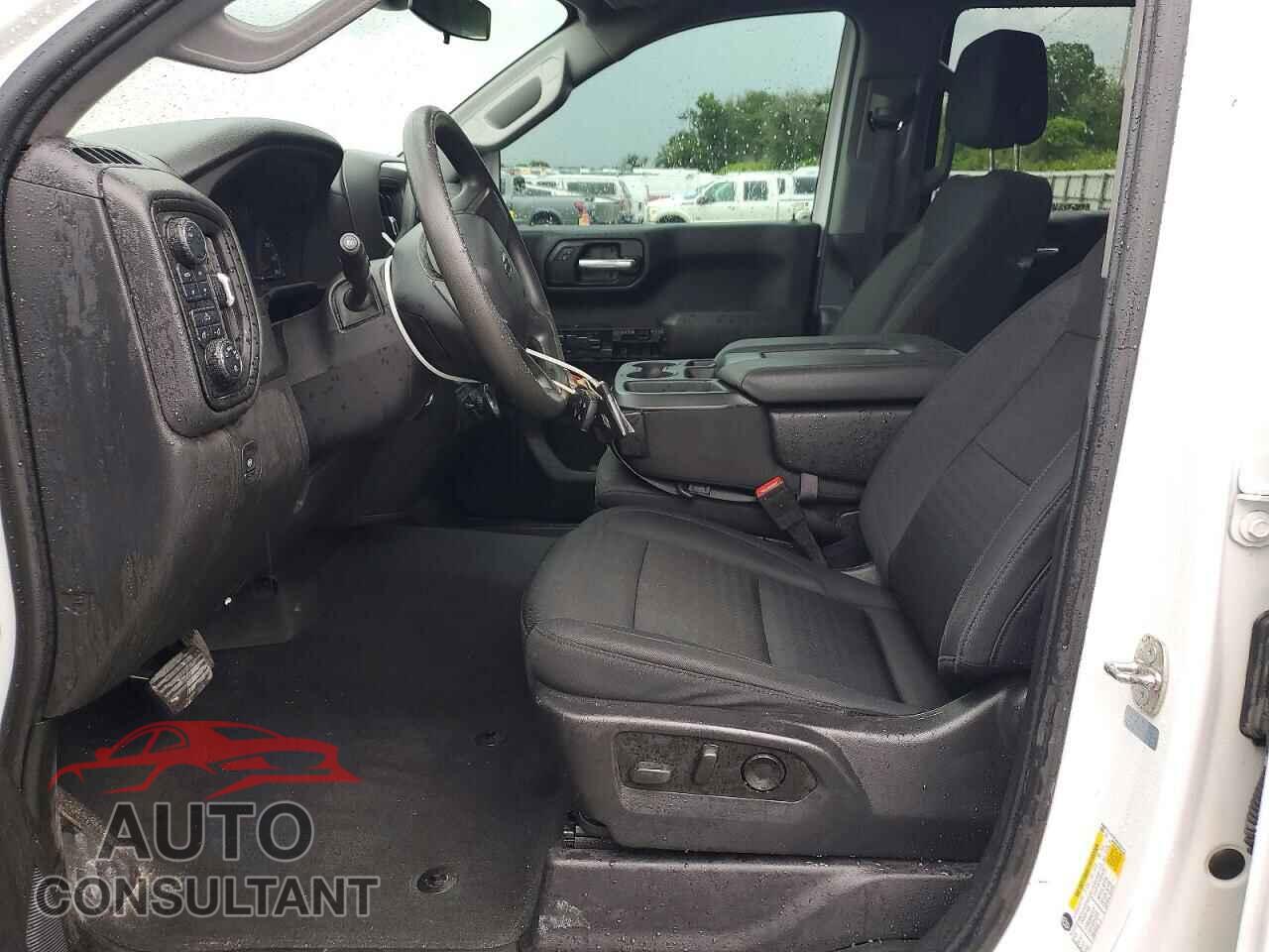 CHEVROLET SILVERADO 2024 - 3GCUDCED5RG320412