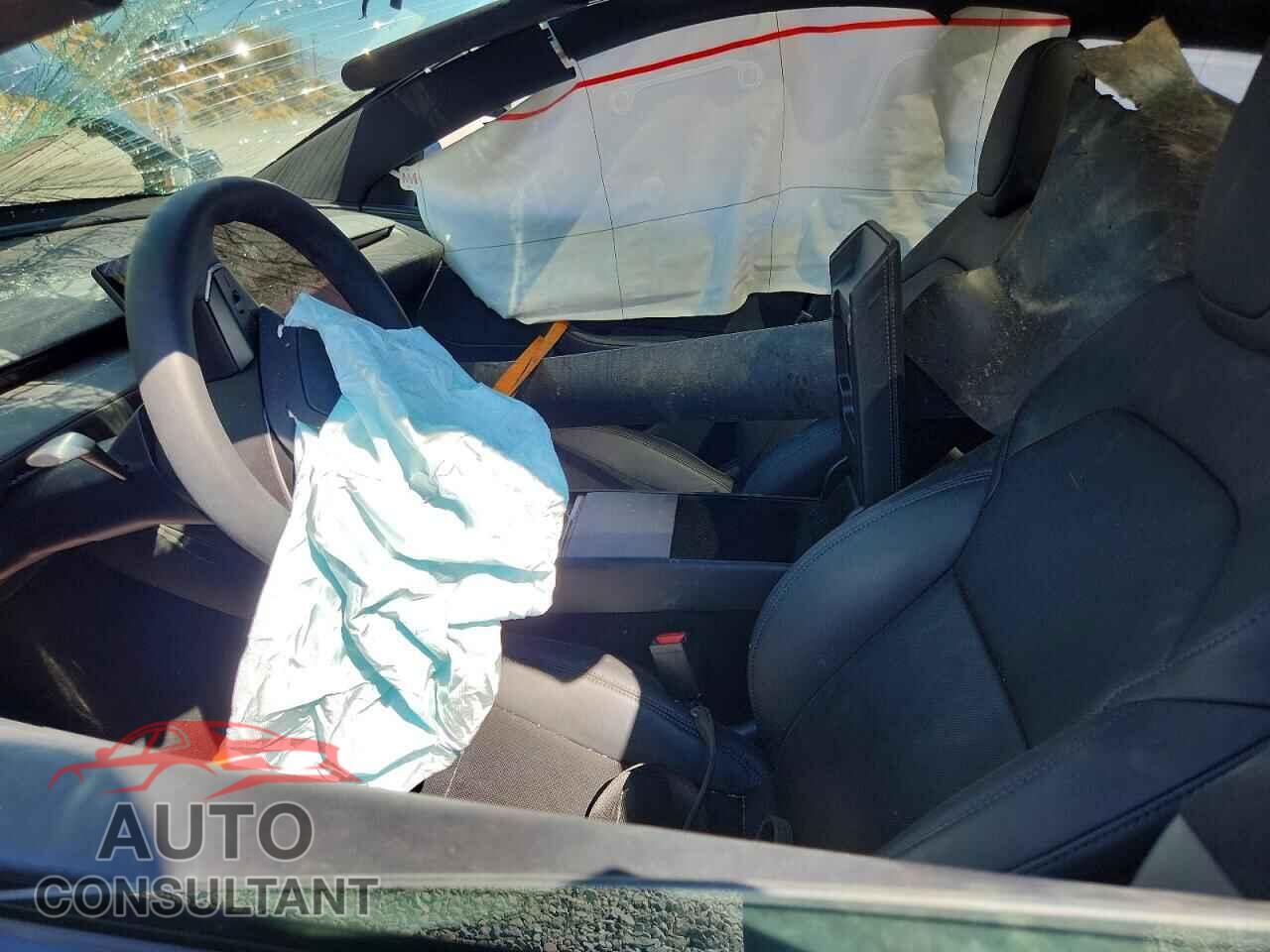 TESLA MODEL Y 2026 - 7SAYGDEE6TF574203