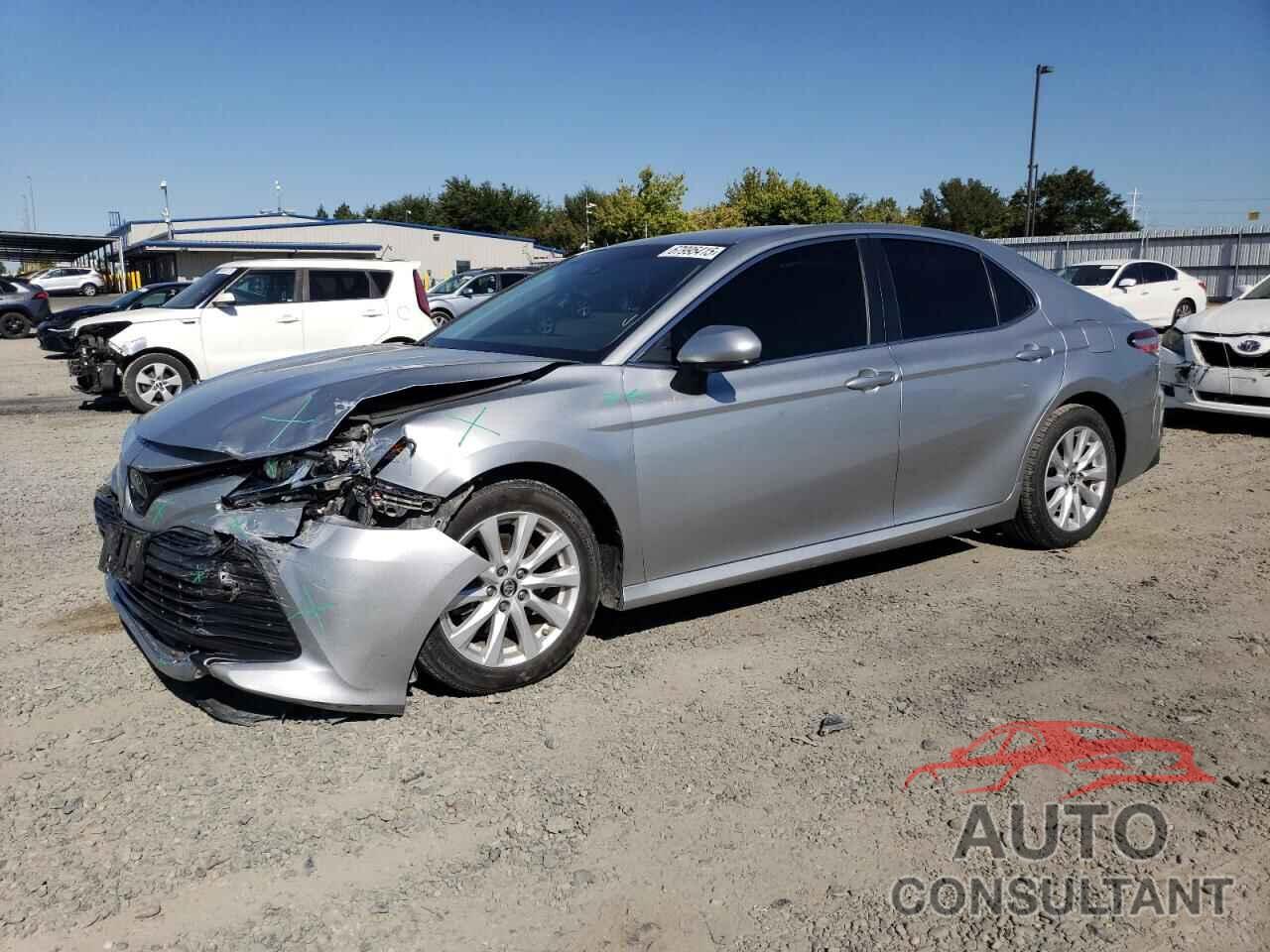 TOYOTA CAMRY 2018 - 4T1B11HK9JU133671