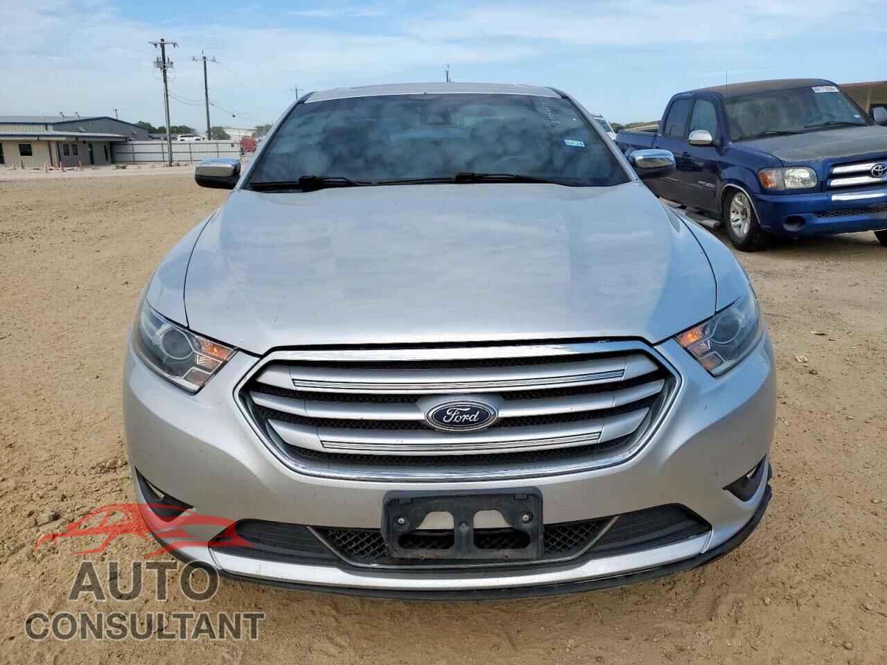 FORD TAURUS 2017 - 1FAHP2F88HG104199