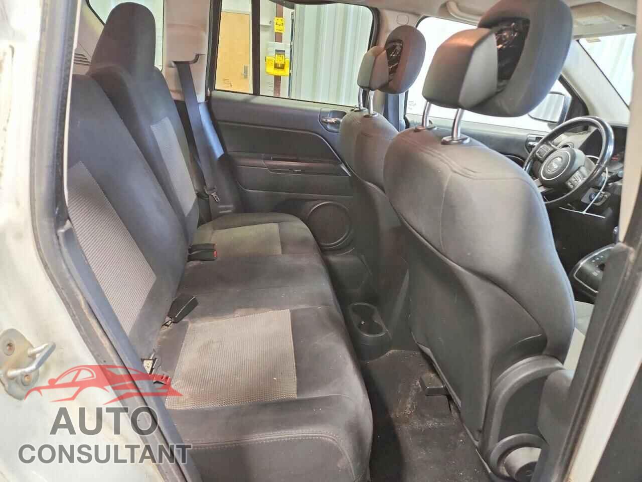 JEEP COMPASS 2011 - 1J4NF1FB8BD283370