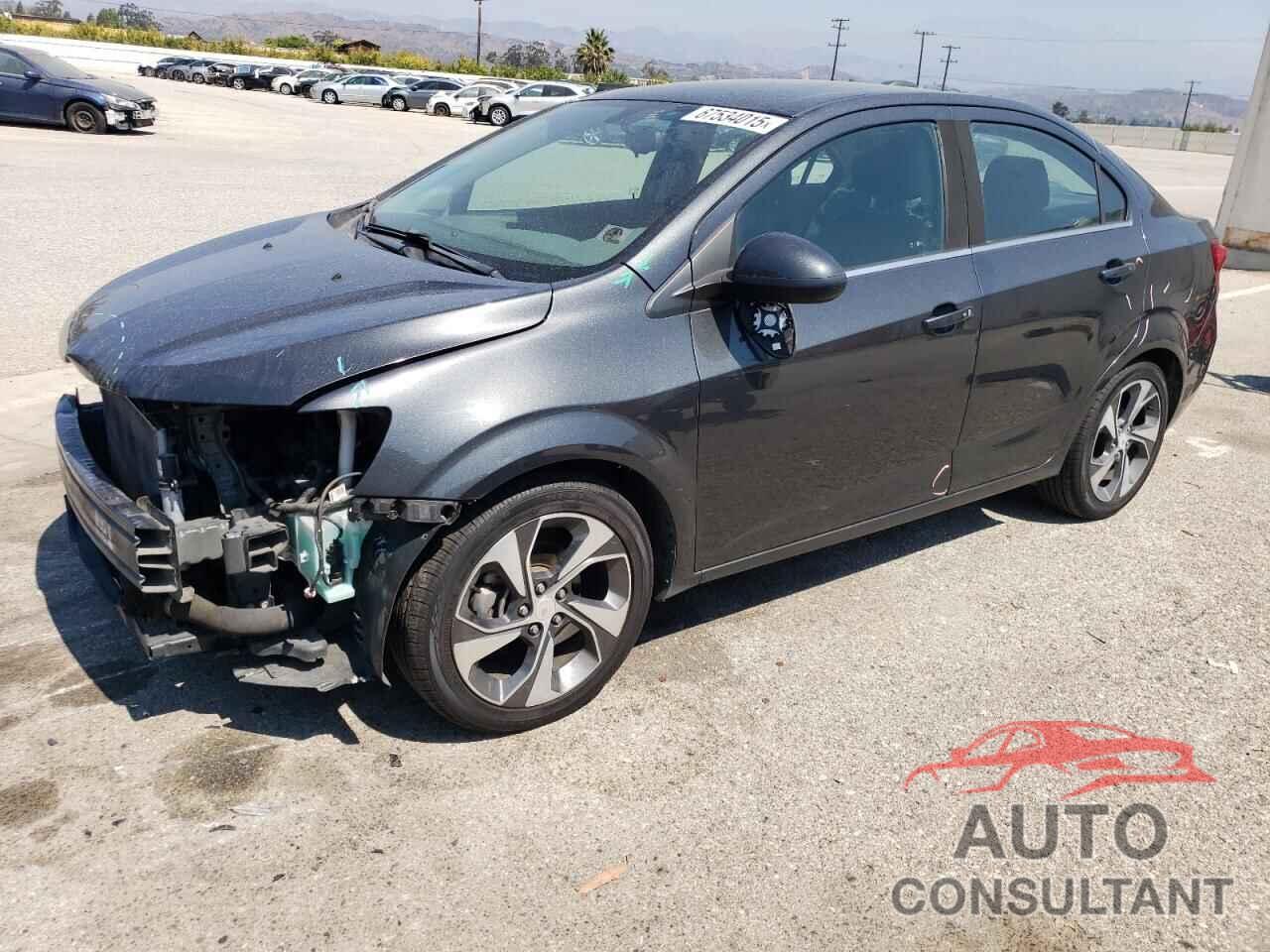 CHEVROLET SONIC 2018 - 1G1JF5SB7J4131752