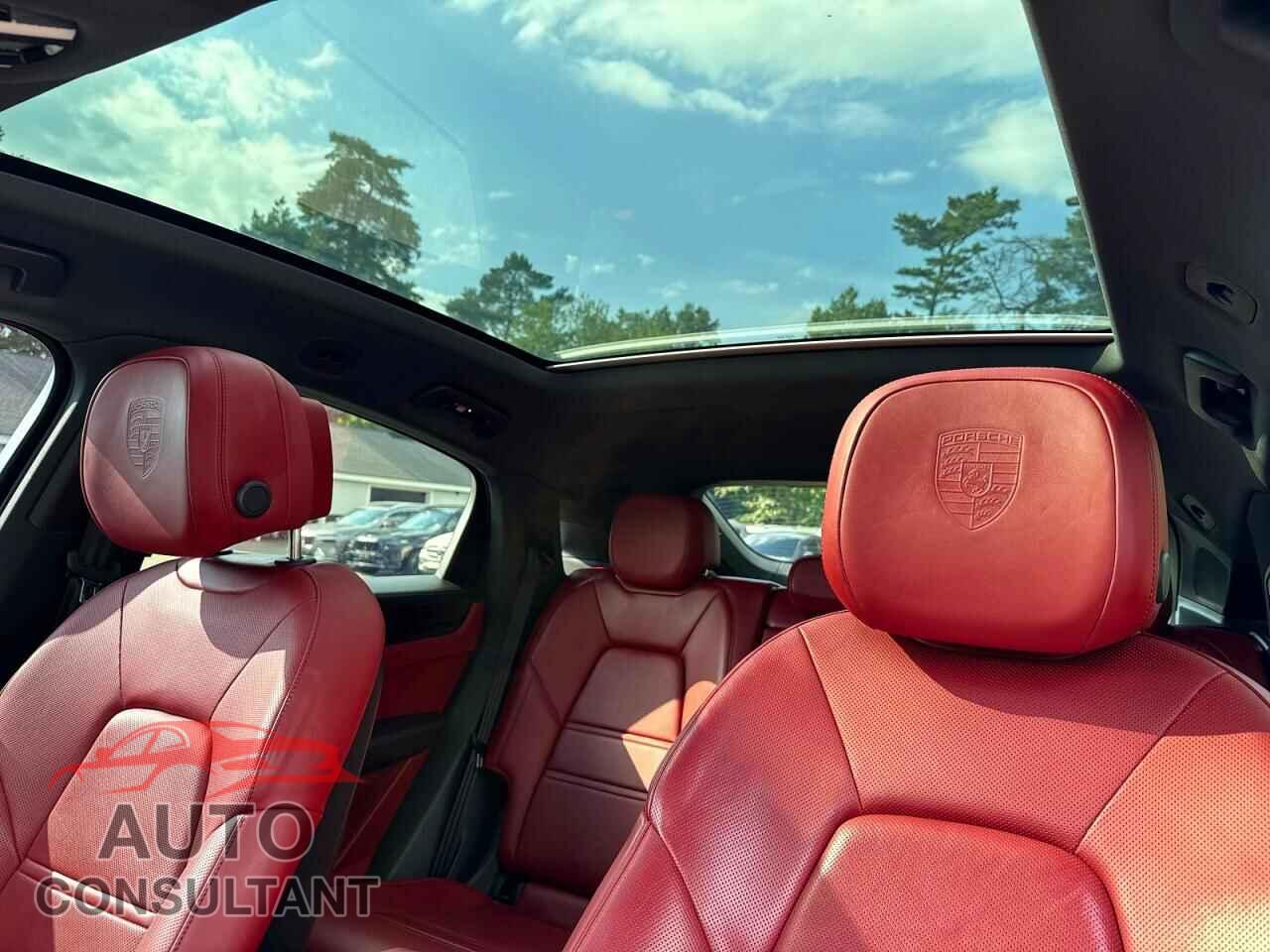 PORSCHE CAYENNE 2020 - WP1BE2AY3LDA55225