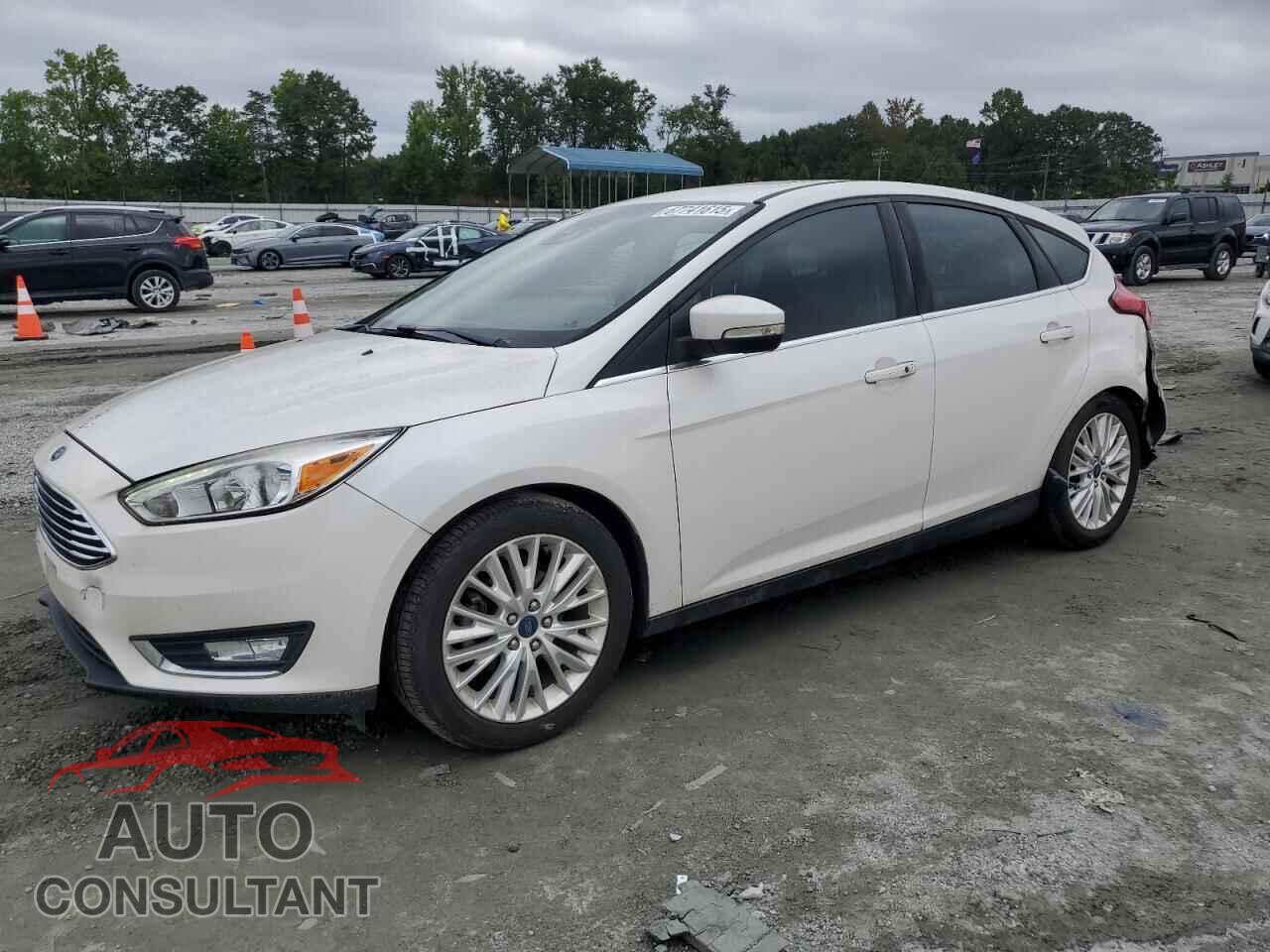 FORD FOCUS 2016 - 1FADP3N22GL212468