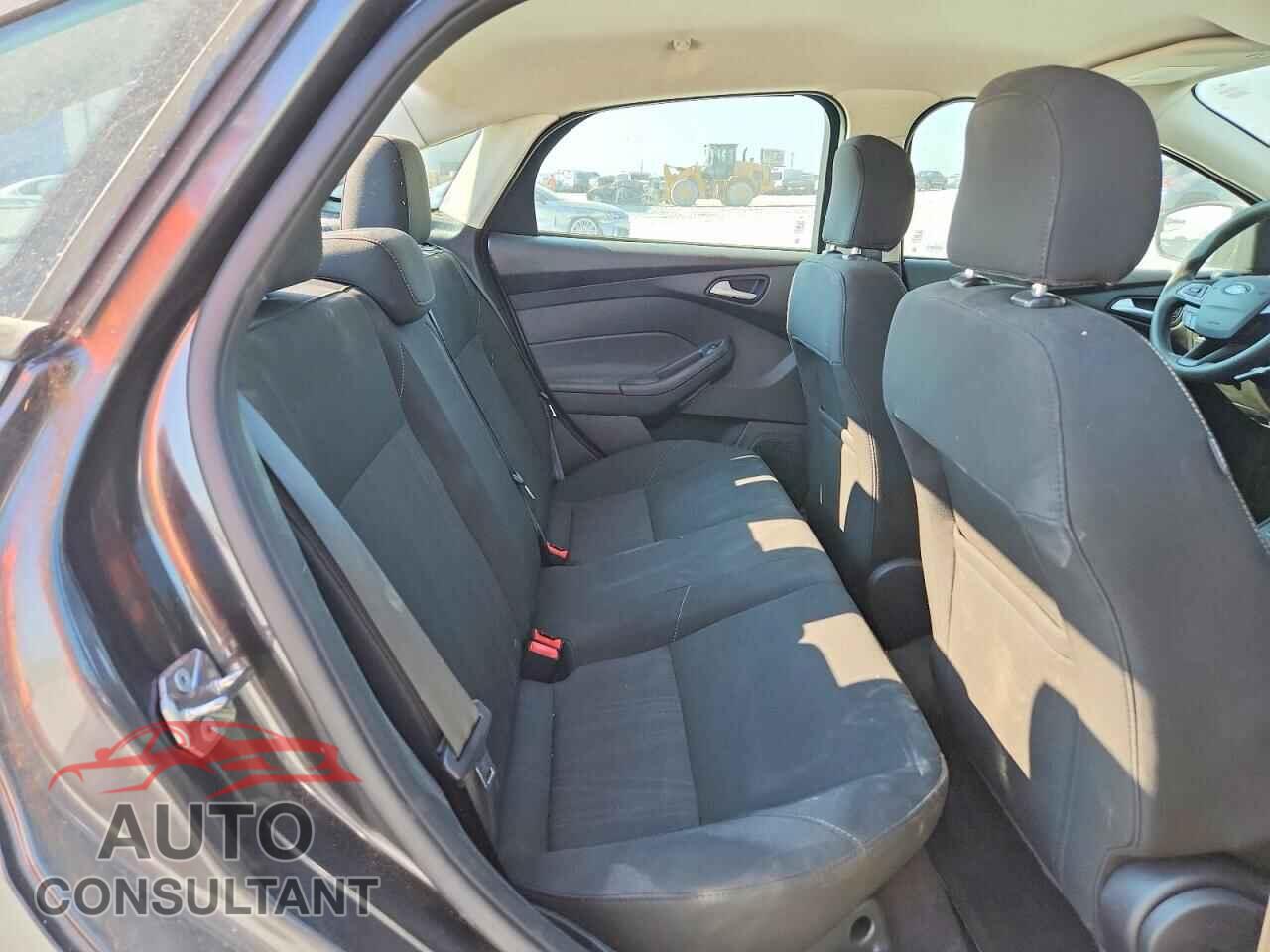 FORD FOCUS 2017 - 1FADP3F2XHL320059