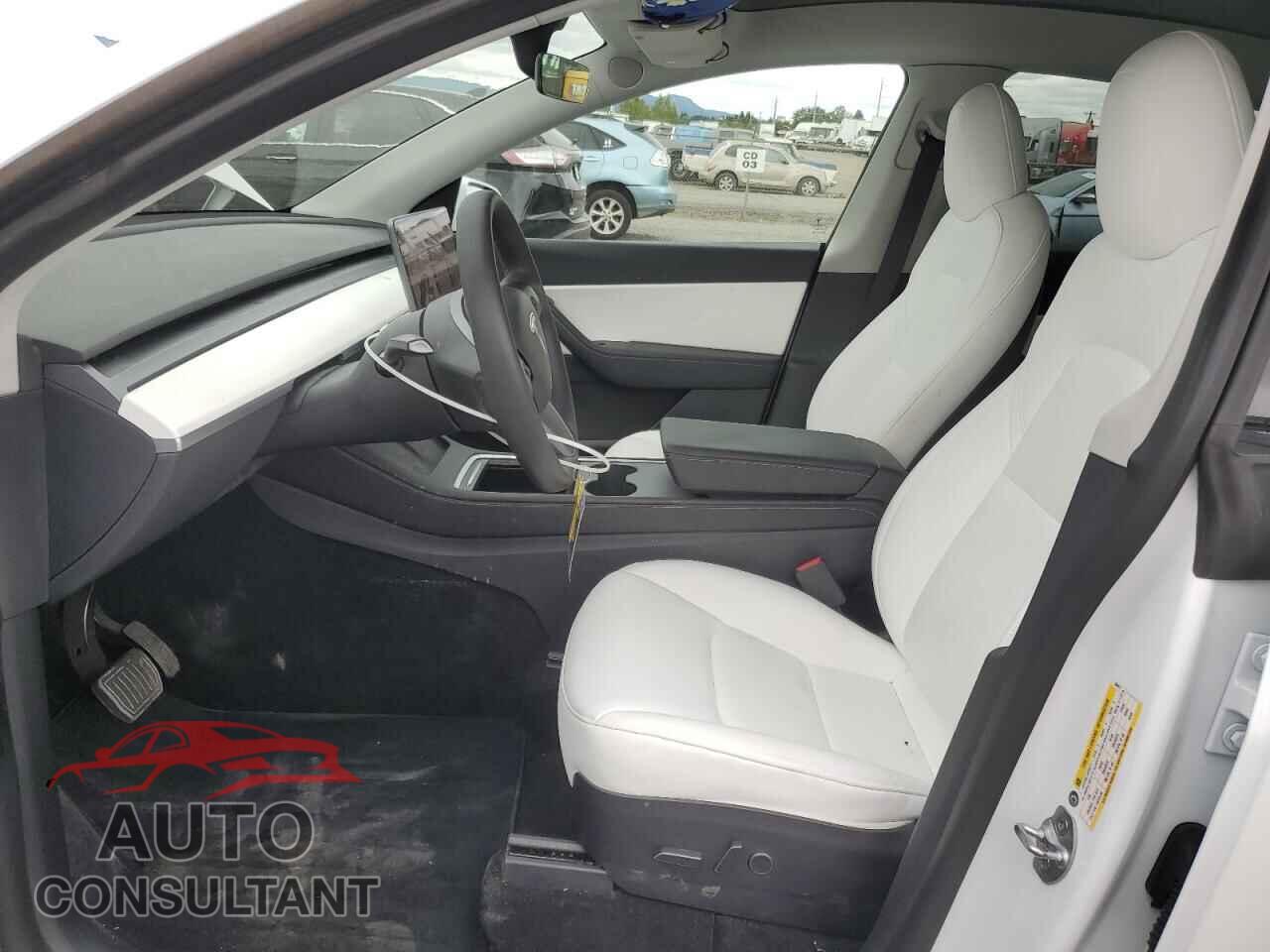 TESLA MODEL Y 2022 - 7SAYGDEE5NF404417