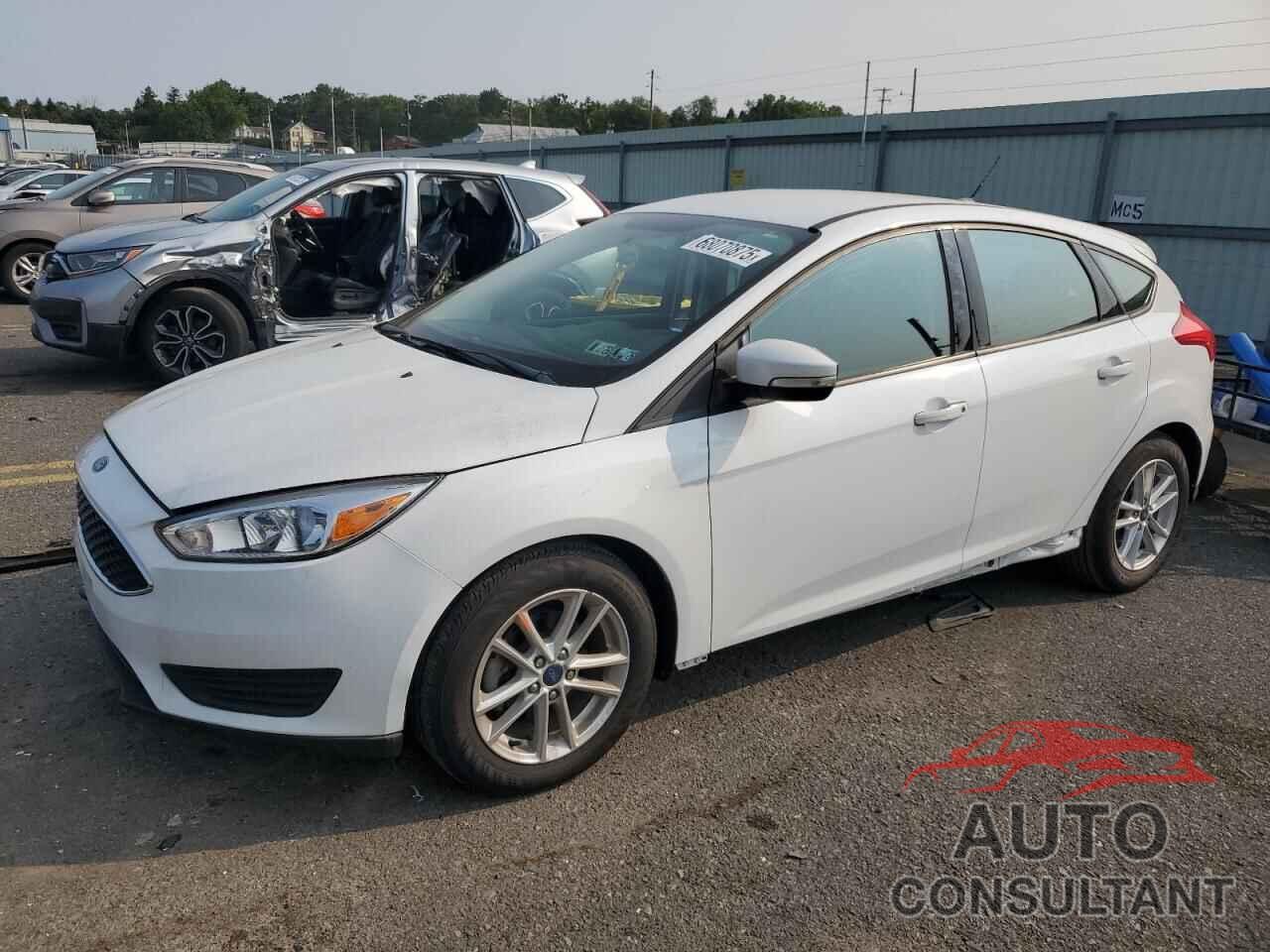 FORD FOCUS 2018 - 1FADP3K23JL330444