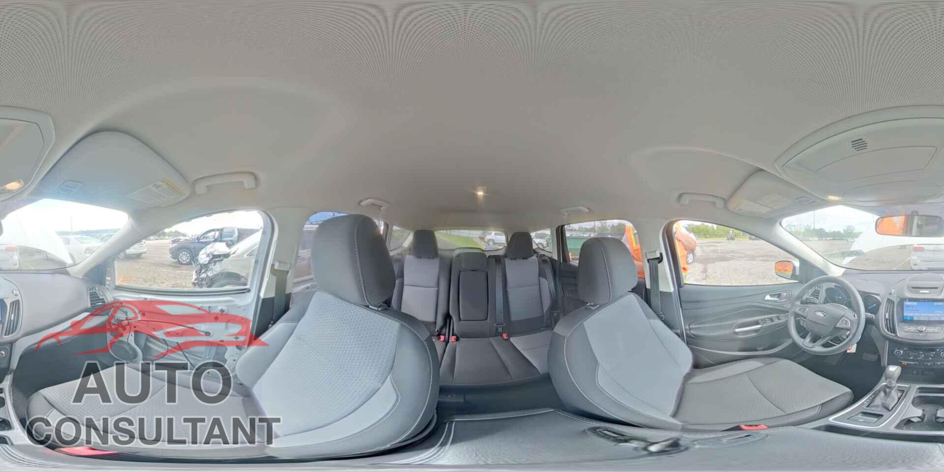 FORD ESCAPE 2017 - 1FMCU9GD2HUC09948