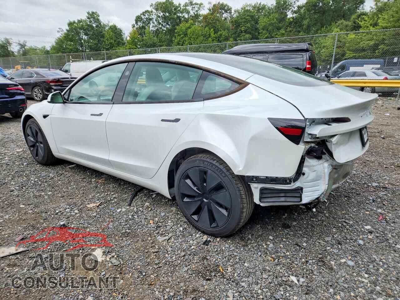 TESLA MODEL 3 2025 - 5YJ3E1EA3SF966823