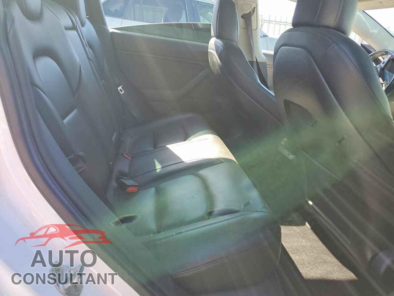 TESLA MODEL 3 2018 - 5YJ3E1EA6JF046019