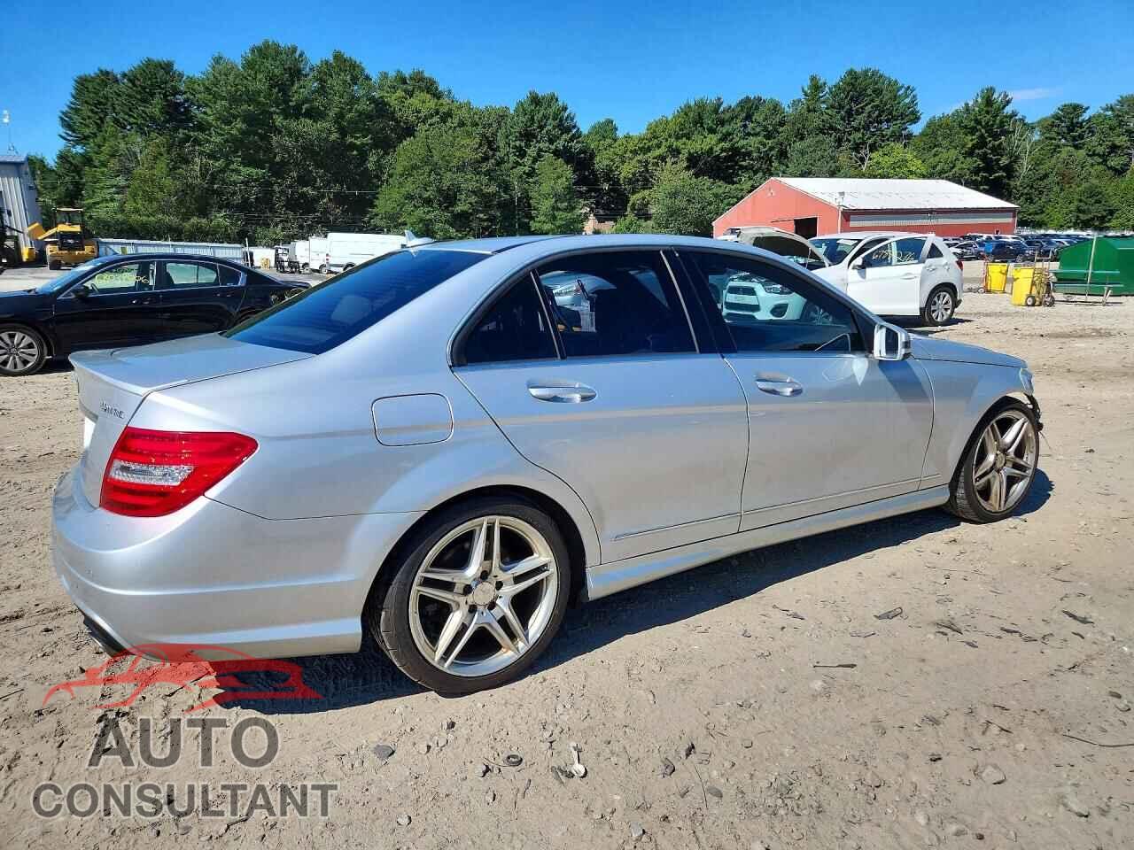 MERCEDES-BENZ C-CLASS 2013 - WDDGF8AB4DA782403
