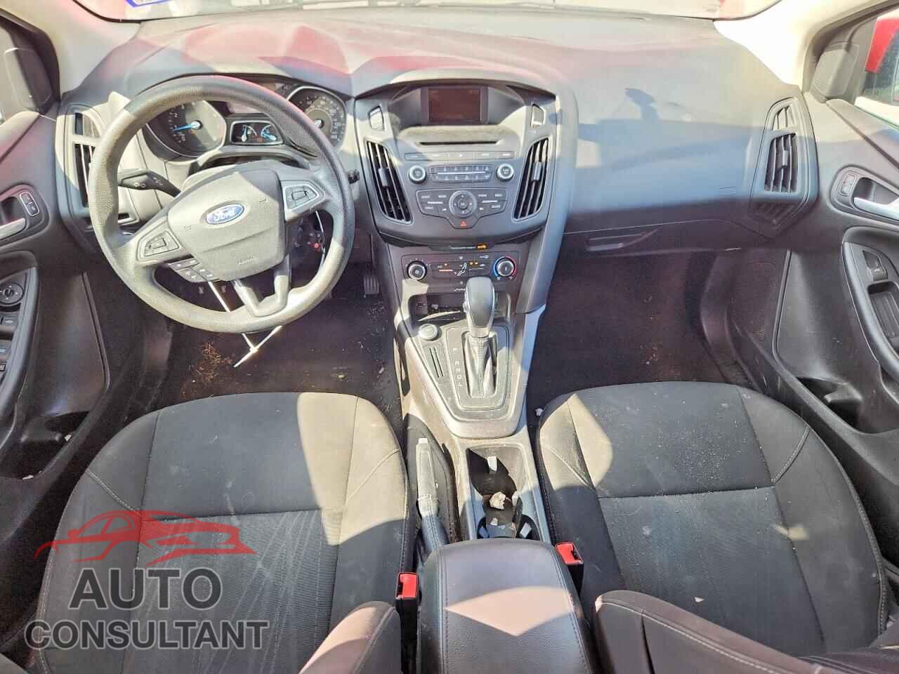 FORD FOCUS 2017 - 1FADP3K22HL216395