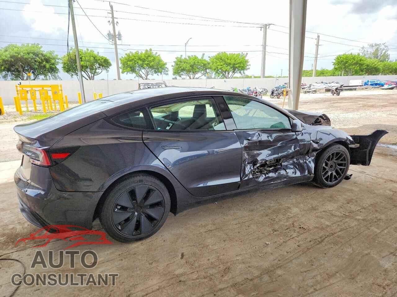 TESLA MODEL 3 2025 - 5YJ3E1EAXSF000596