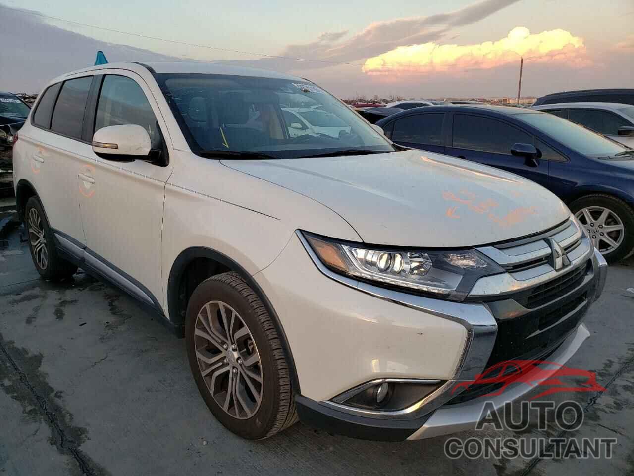 MITSUBISHI OUTLANDER 2018 - JA4AD3A32JZ001211