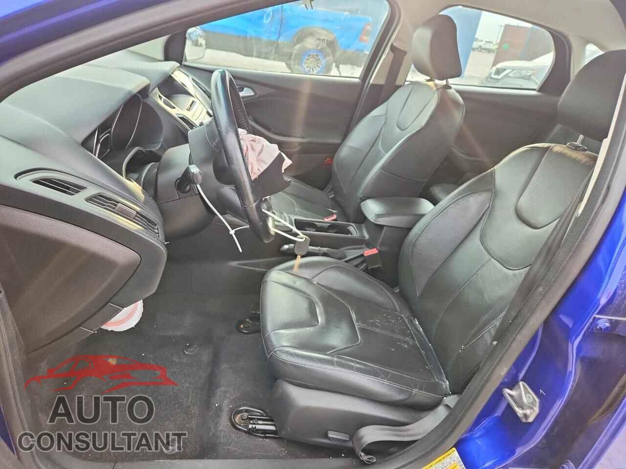 FORD FOCUS 2015 - 1FADP3F27FL305306