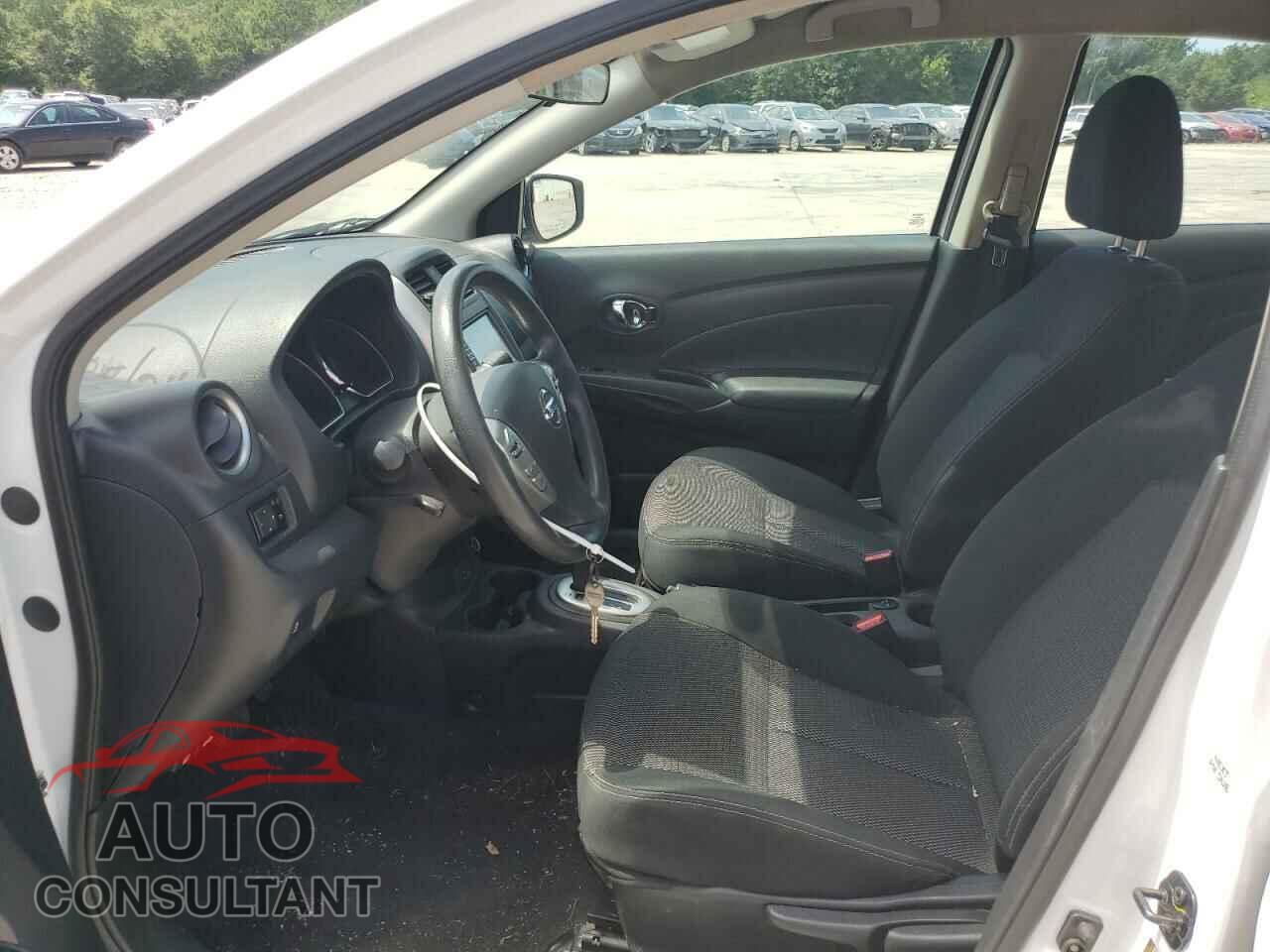 NISSAN VERSA 2019 - 3N1CN7AP9KL852083