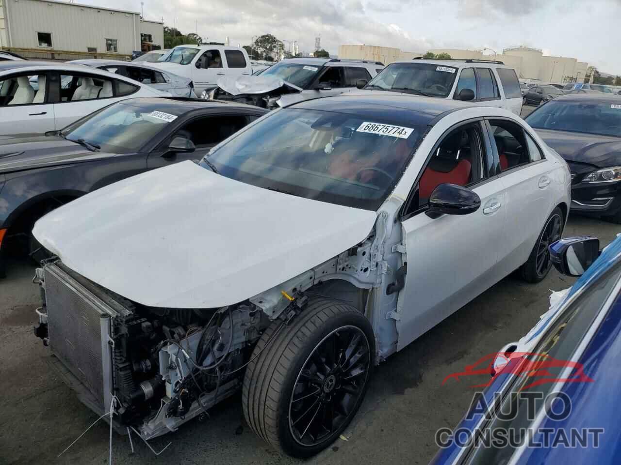 MERCEDES-BENZ A-CLASS 2022 - W1K3G4EB6NJ361797