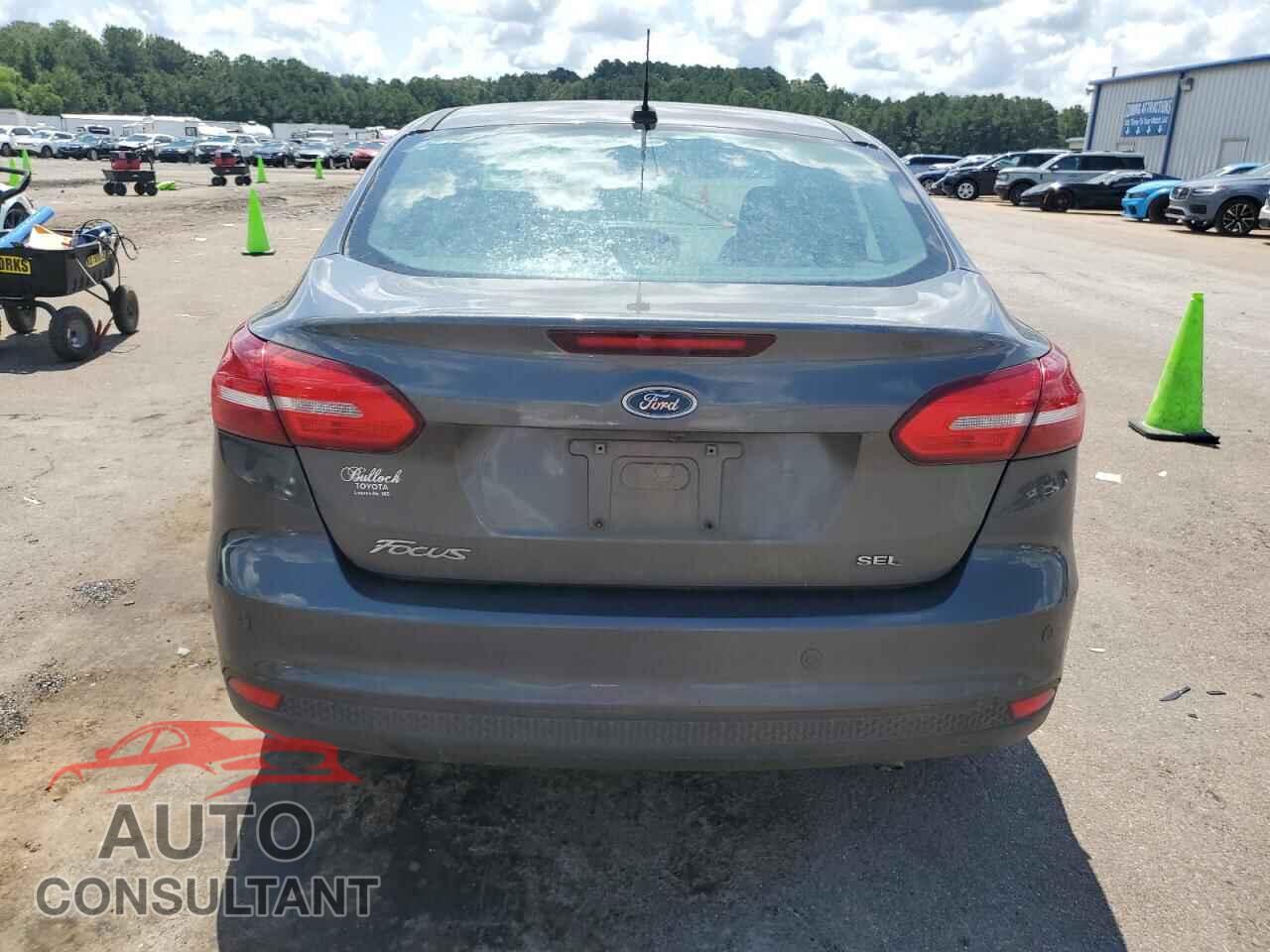 FORD FOCUS 2017 - 1FADP3H25HL251858