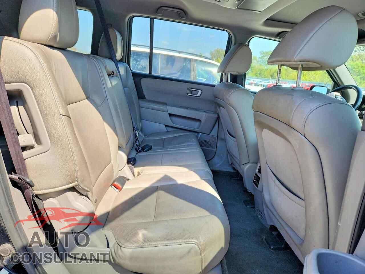 HONDA PILOT 2013 - 5FNYF4H68DB064148