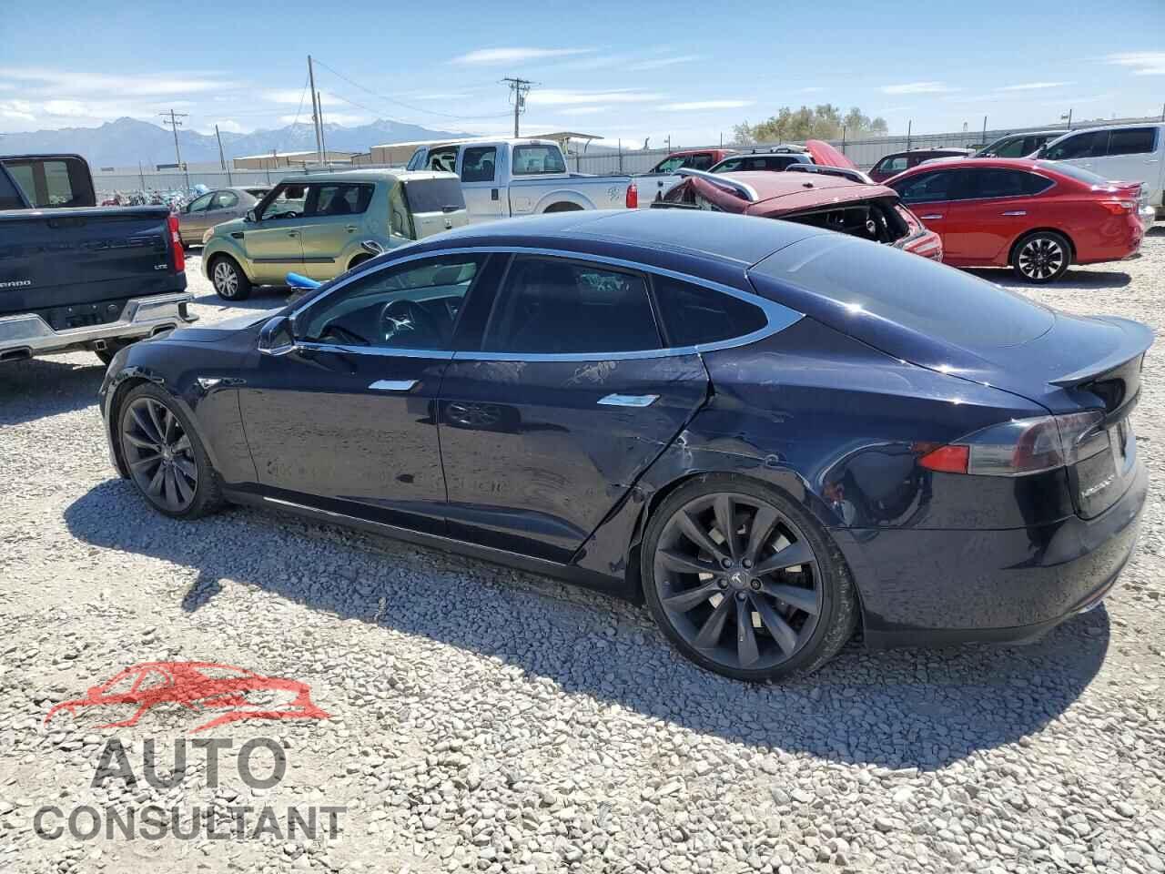 TESLA MODEL S 2013 - 5YJSA1DP3DFP10858