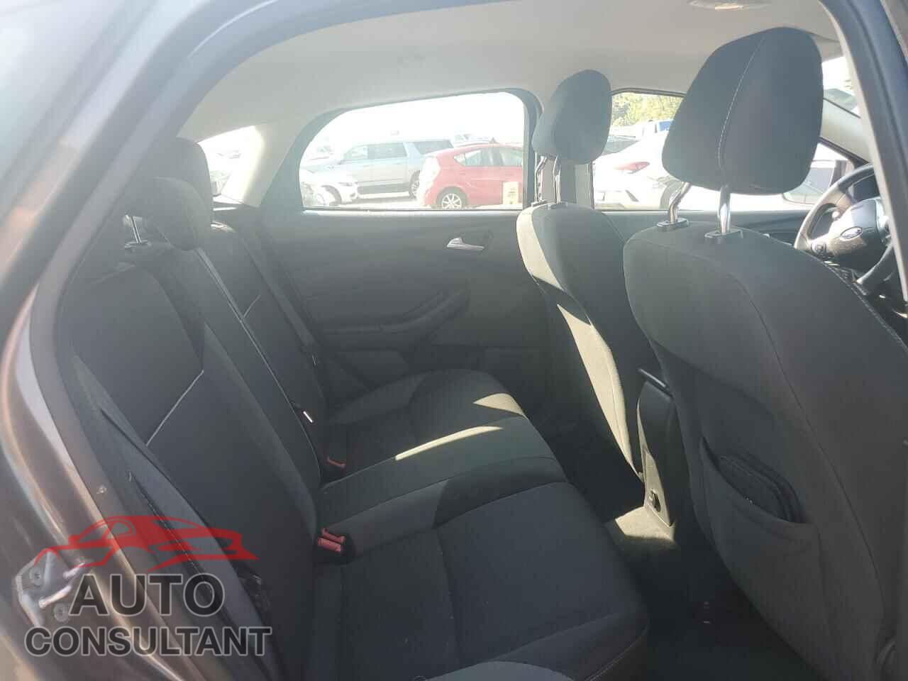 FORD FOCUS 2012 - 1FAHP3K24CL272316