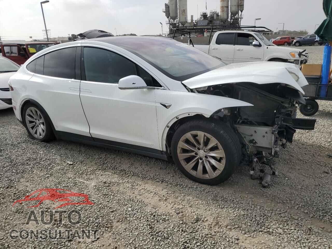 TESLA MODEL X 2017 - 5YJXCAE26HF065812