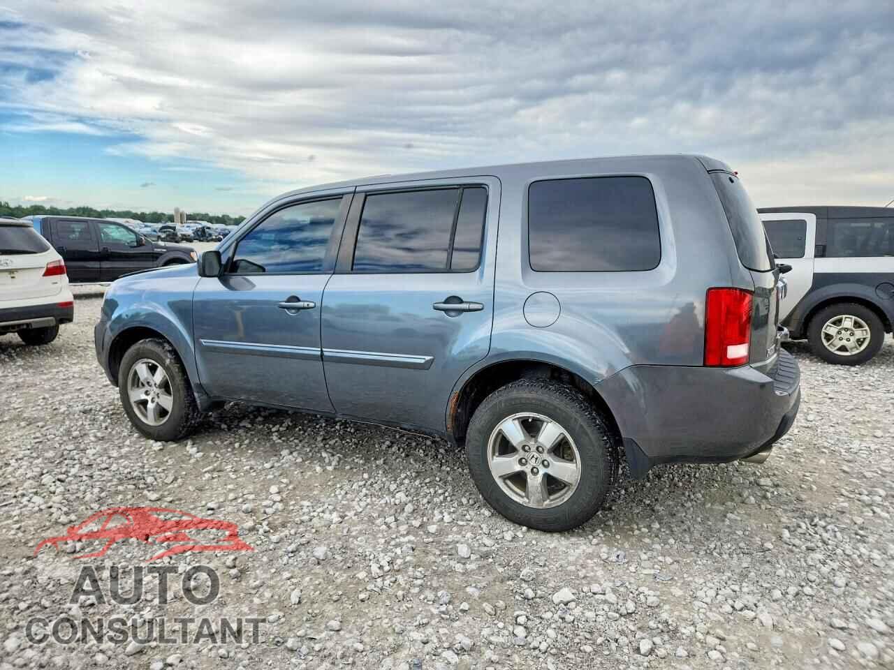 HONDA PILOT 2011 - 5FNYF4H57BB022946