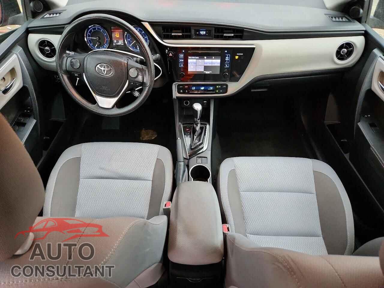TOYOTA COROLLA 2017 - 2T1BURHEXHC858000