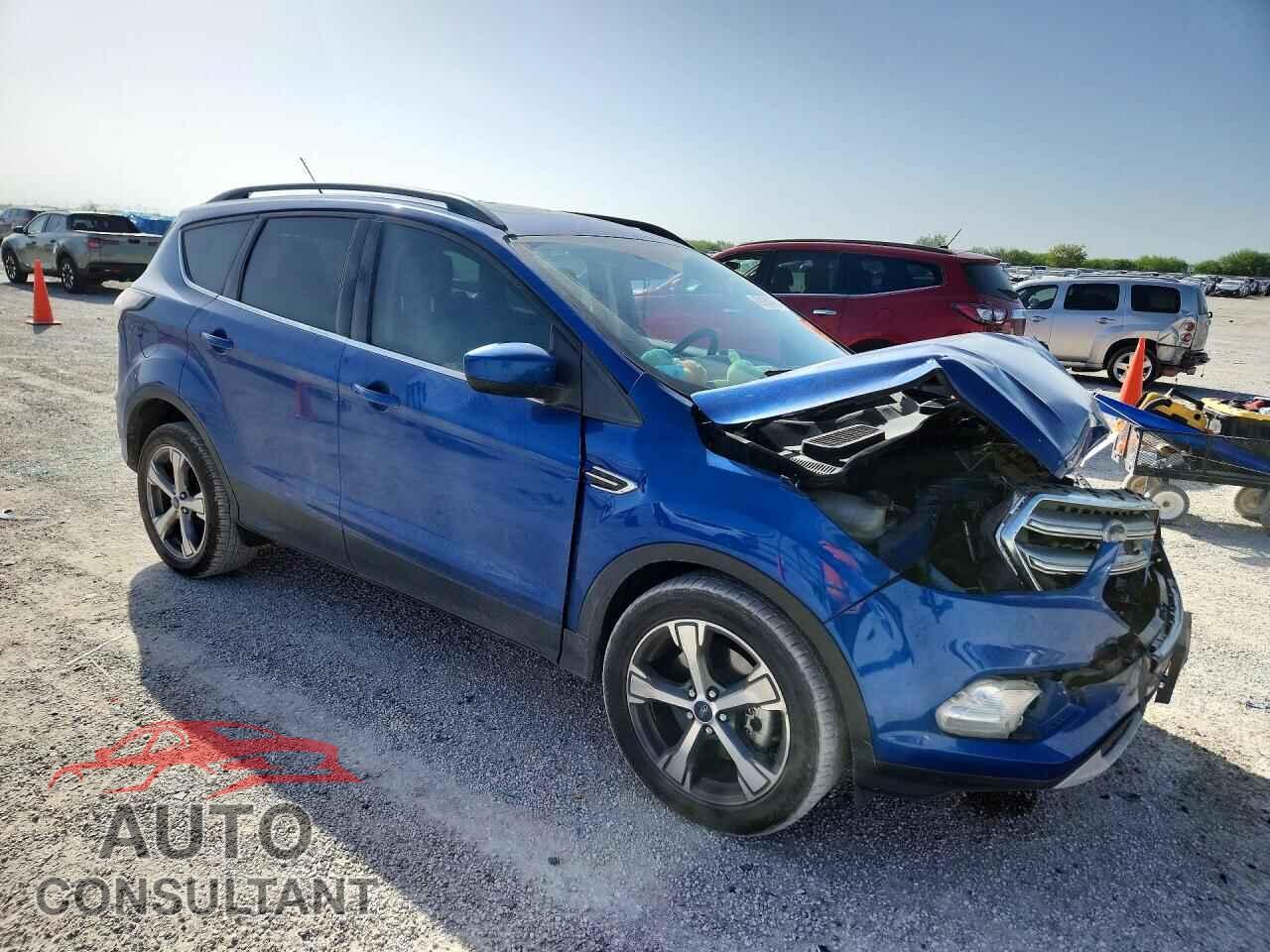 FORD ESCAPE 2017 - 1FMCU0G9XHUB79413