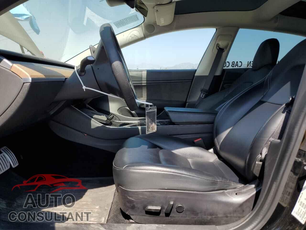 TESLA MODEL 3 2020 - 5YJ3E1EC3LF623559